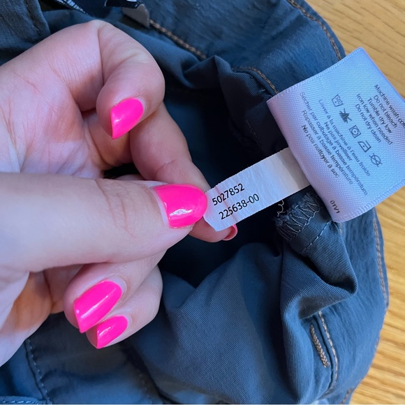 MEC blue nylon hiking pants size 10 - Picture 6 of 6